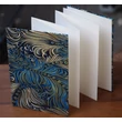 Kép 2/2 - Akvarell harmonika könyv textil pávás 13x19cm Potentate